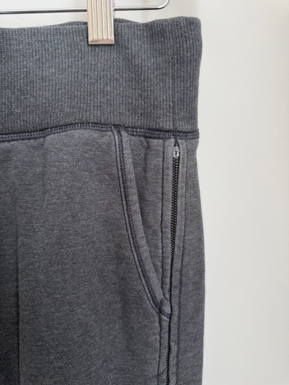 Lululemon Charcoal No Sweat Gray Zip Leg Jogger Sweatpants Size 6 - Picture 4 of 14